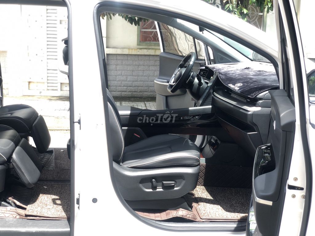 Hyundai Custin 2024 Cao Cấp 2.0T - Màu trắng. Mua bán Ô tô tại Huyện Hóc Môn Tp Hồ Chí Minh được đăng bởi Huy Hyundai hình 12