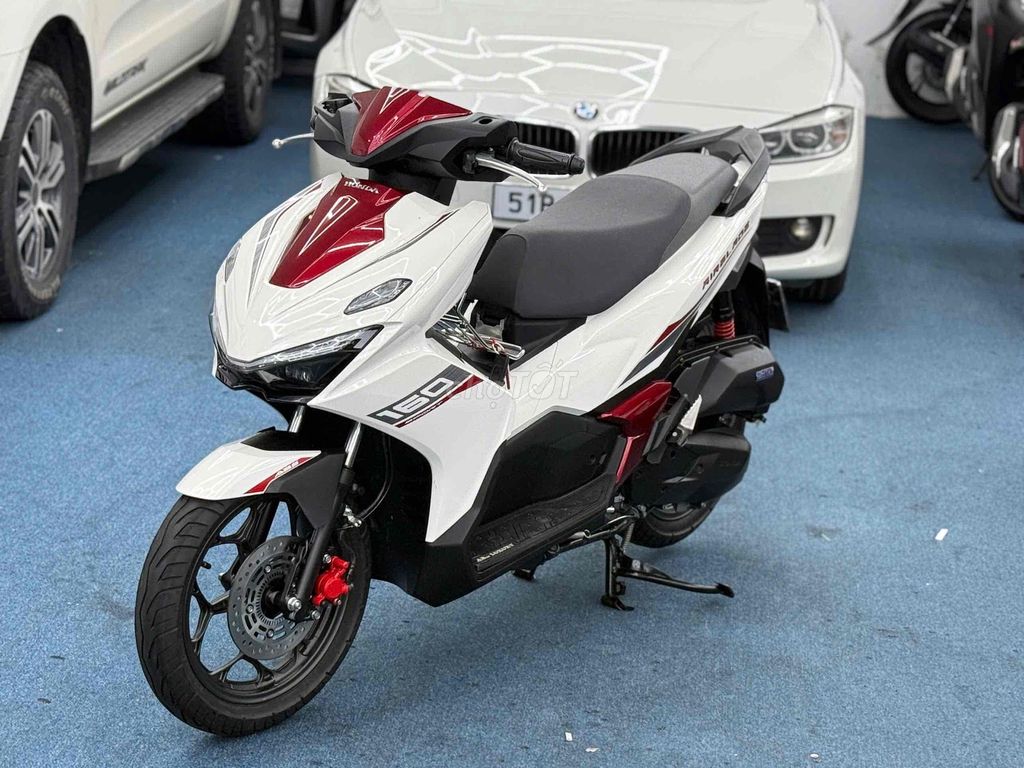 AB 160 ABS 2026, белый, красный, 1 держатель