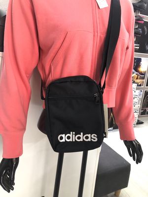 Túi vải đeo chéo in chữ Adidas chính hãng-NEW. Mua bán Túi xách tại Thành phố Long Khánh Đồng Nai được đăng bởi CSLK