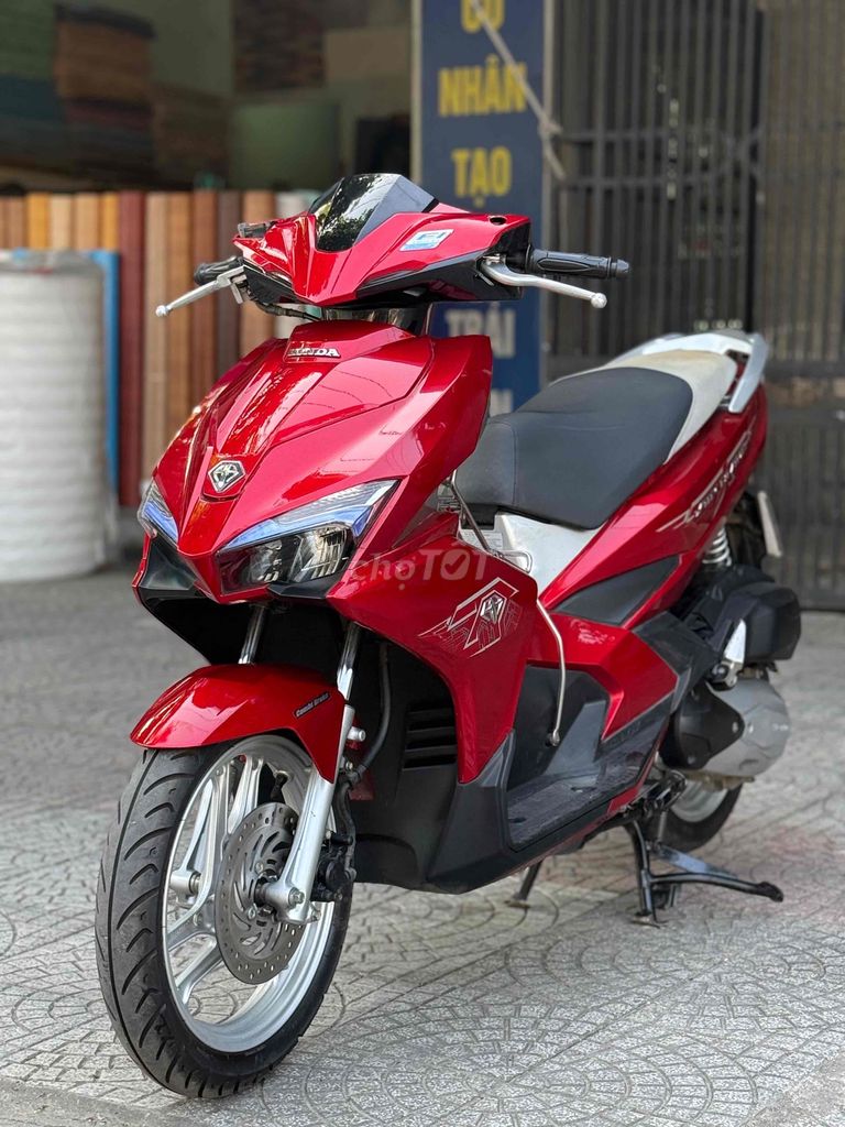 Honda Air Blade 2019 Đỏ 17000 km. Mua bán Xe máy tại Quận Cẩm Lệ Đà Nẵng được đăng bởi SƠN THỊNH  hình 9