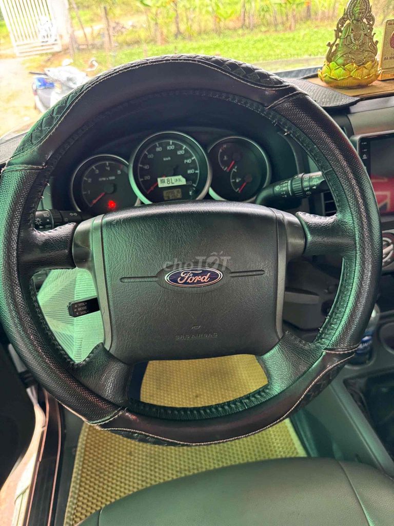 Ford Everest 2015 2.5L 4x2 MT - Khó Có Đối Thủ. Mua bán Ô tô tại Thành phố Phan Thiết Bình Thuận được đăng bởi Tuấn Ôtô Bình Thuận hình 9