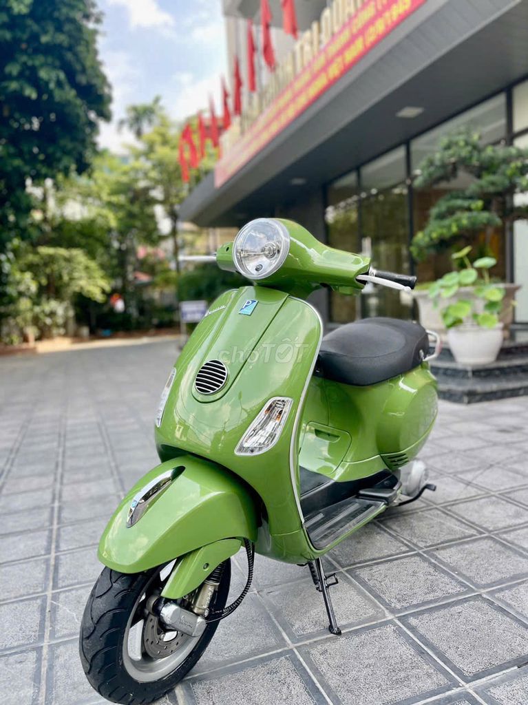 Vespa LX 2011  ie xanh bơ cực đẹp biển Ba Đình