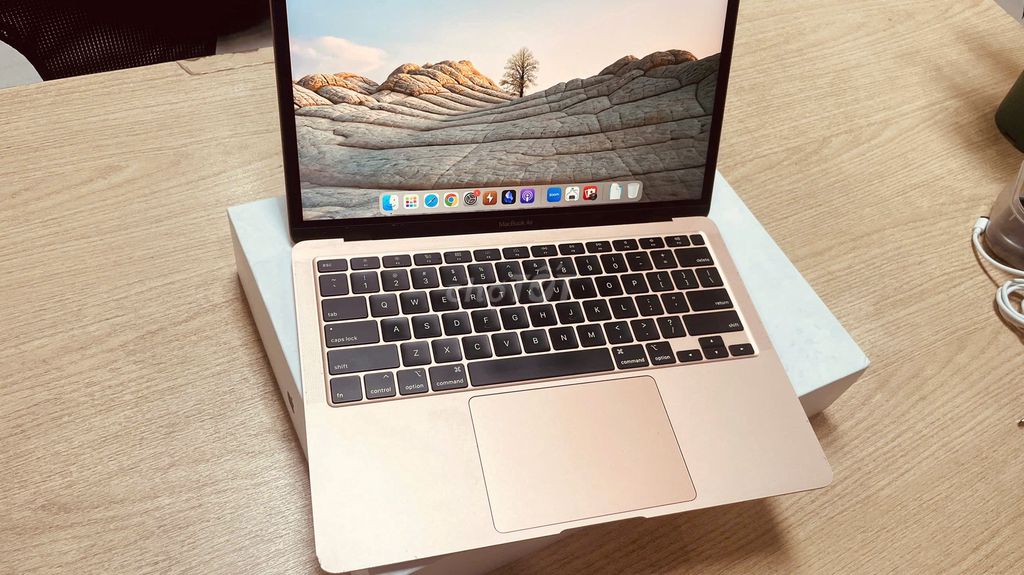 Apple MacBook Air 2020 13.3"Rentina 8G/256G_Y hình. Mua bán Laptop tại Quận Thanh Khê Đà Nẵng được đăng bởi Laptop 2nd bao bền giá rẻ  hình 1