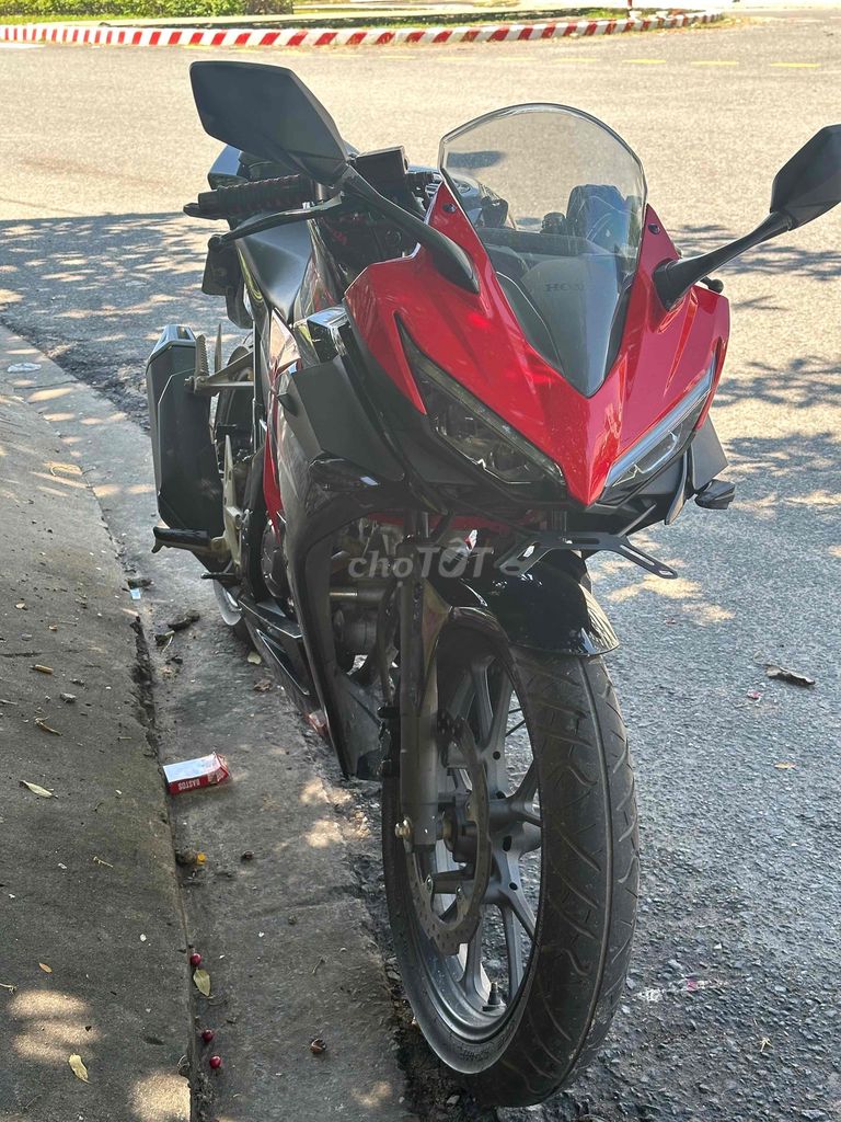 ít dùng cần pass lại CBR 150r nhập ido. Mua bán Xe máy tại Quận Sơn Trà Đà Nẵng được đăng bởi Huỳnh Chí Thanh hình 3