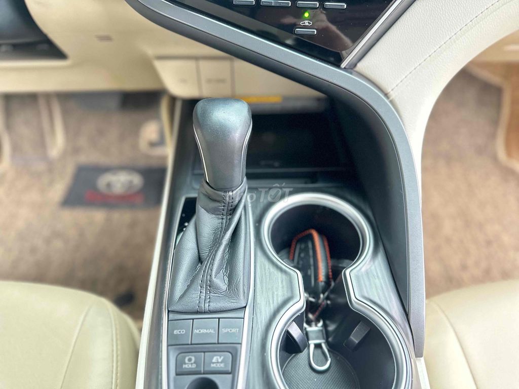 Toyota Camry 2.5 HEV 2022 như mới. Mua bán Ô tô tại Quận Nam Từ Liêm Hà Nội được đăng bởi Đại lý Toyota Mỹ Đình hình 11