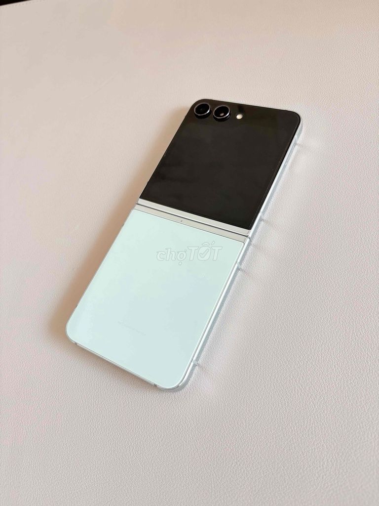 Samsung Zflip5 8/256GB VN 2sim 99%. Mua bán Điện thoại tại Quận Ninh Kiều Cần Thơ được đăng bởi Điện Thoại Tốt hình 1