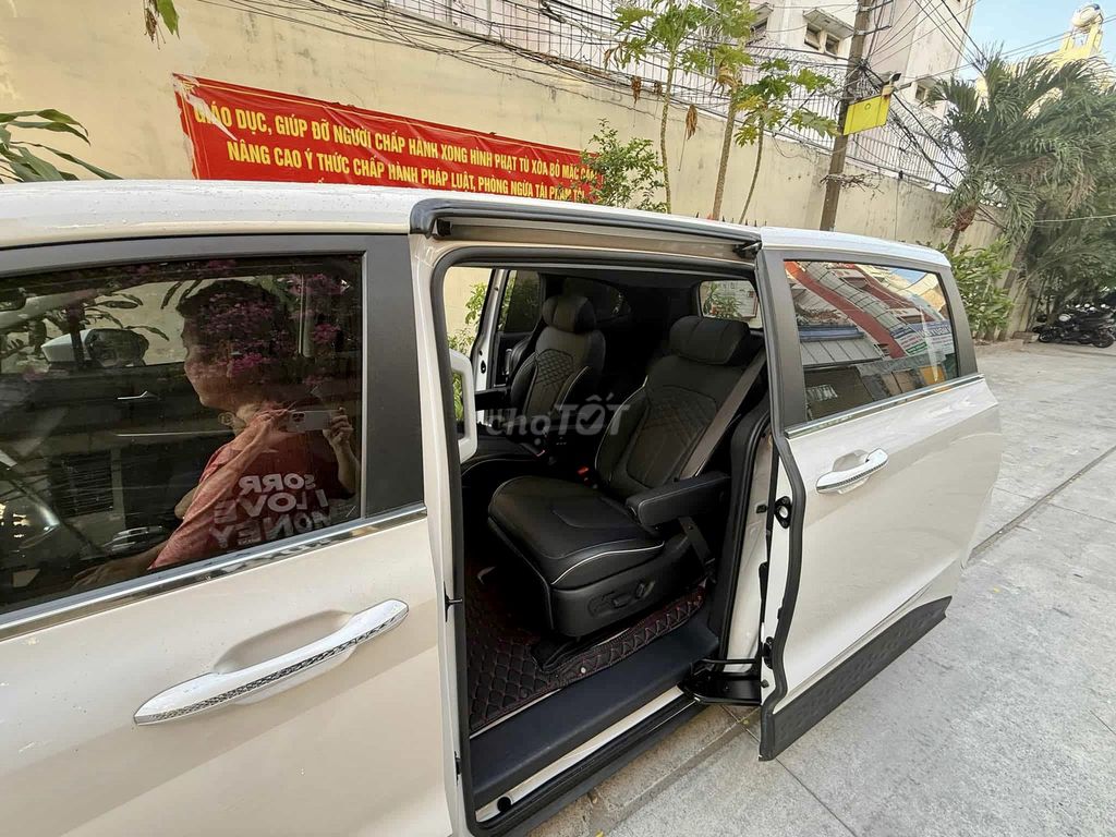 HYUNDAI Custin 2024 2.0 (Đăng ký tháng 10 2024). Mua bán Ô tô tại Quận 11 Tp Hồ Chí Minh được đăng bởi Nguyễn Nhi hình 1