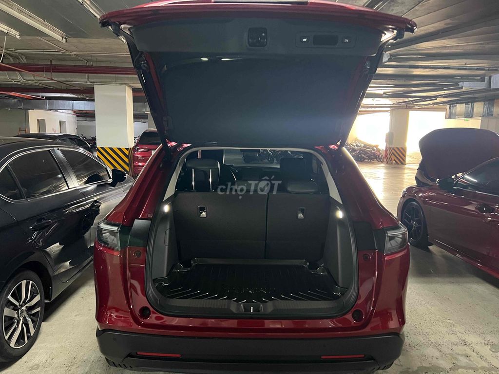 Honda HRV L Sensing 2025 Đỏ 2300 km, quá đẹp, Zin. Mua bán Ô tô tại Quận 7 Tp Hồ Chí Minh được đăng bởi SHOWROOM HONDA ÔTÔ QUẬN 7 hình 7