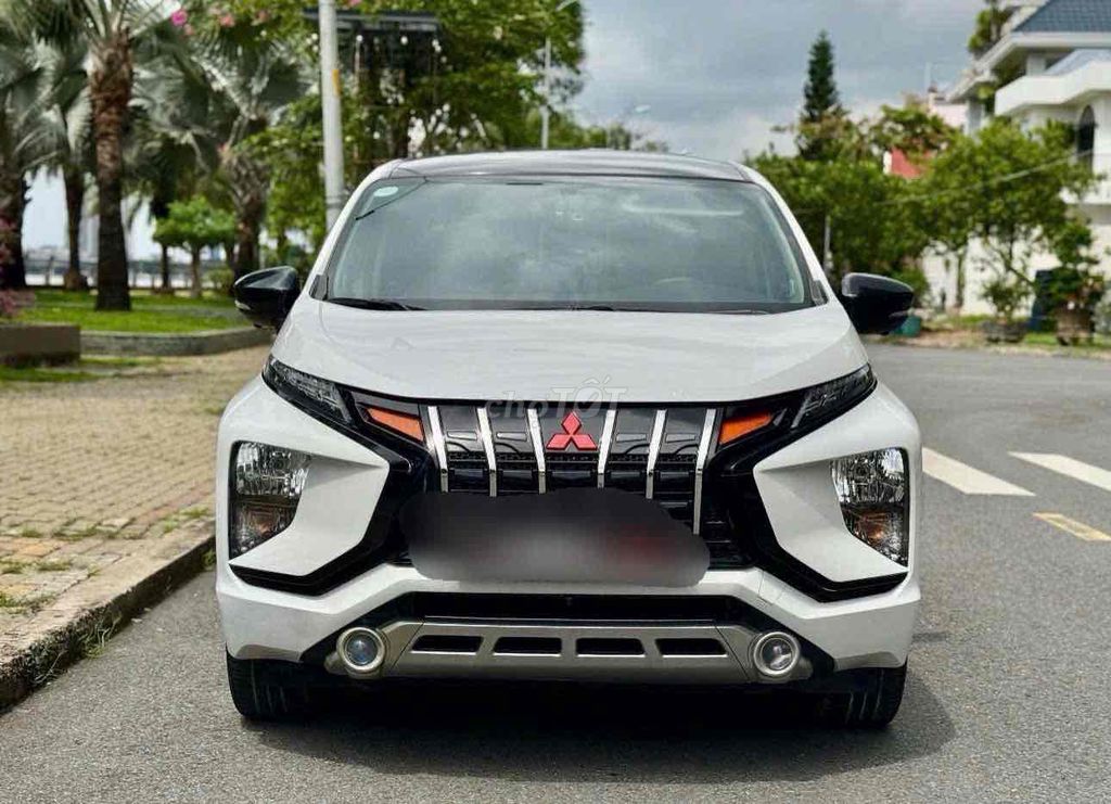 Mitsubishi Xpander 2019 Белый Автомат 7 мест
