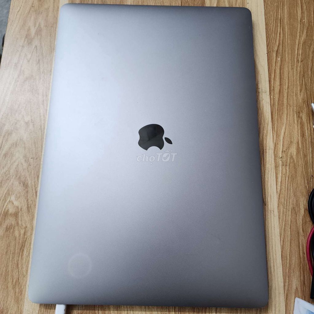 macbook Pro 15in 2018 i8/32/512 us. Mua bán Laptop tại Quận Ba Đình Hà Nội được đăng bởi Minh Trang hình 1