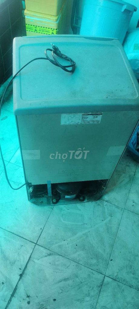 Cần bán tủ lạnh Aqua thể tích 90l sài tốt giá rẻ