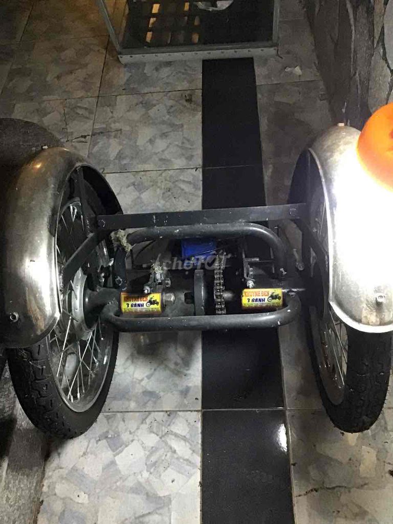 hai bánh sau xe. Mua bán Phụ tùng xe tại Thị xã Cai Lậy Tiền Giang được đăng bởi Lê Vy hình 2