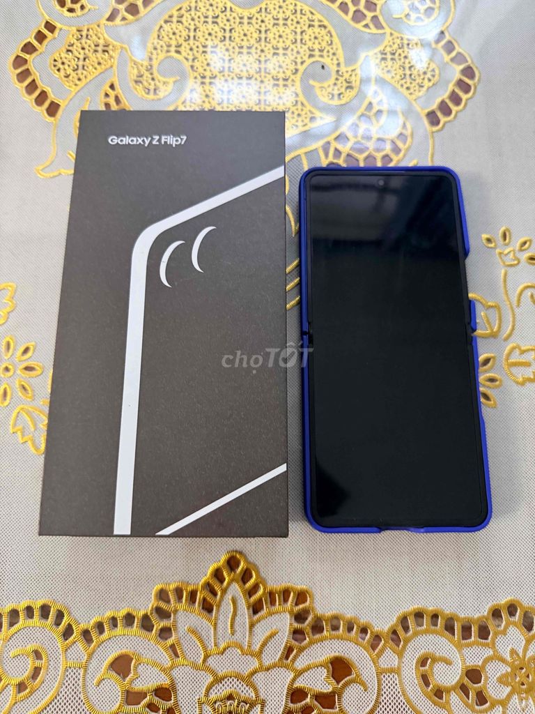 Samsung Galaxy Z Flip7 Xanh. Mua bán Điện thoại tại Thành phố Thủ Dầu Một Bình Dương được đăng bởi Nguyễn  Trung hình 1