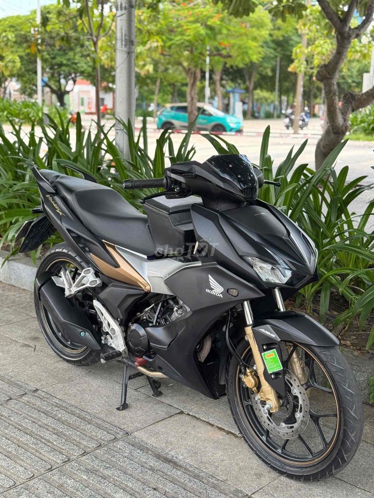 Winner X V2 Abs 2021, чёрный матовый, 25 000 км, госномер Хошимина