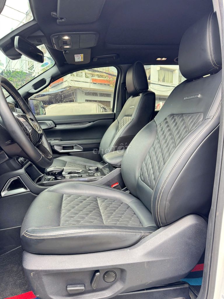 Ford Everest 2024 Platinum Trắng 26000 km. Mua bán Ô tô tại Quận 3 Tp Hồ Chí Minh được đăng bởi Duy Vỹ hình 8