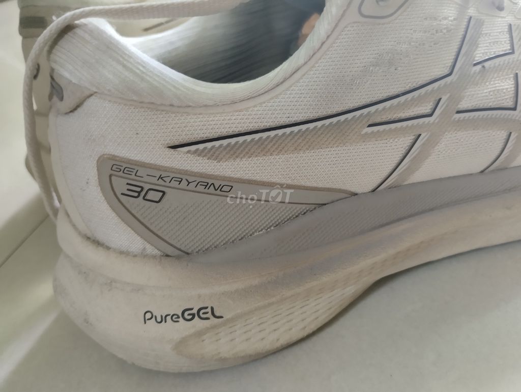Giày chạy bộ OAsics GEL-KAYANO 30 Trắng 43.5. Mua bán Giày dép tại Quận Thanh Khê Đà Nẵng được đăng bởi Thủy tiên hình 1