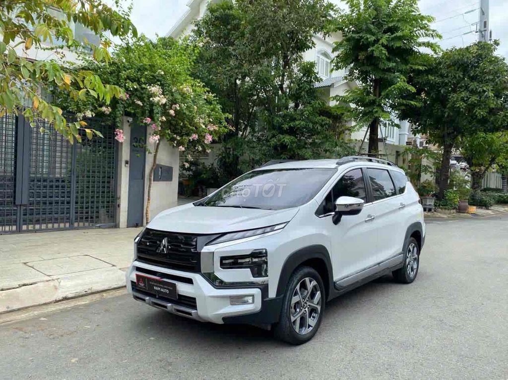 Mitsubishi Xpander Cross 2024 trắng - 57000 km. Mua bán Ô tô tại Quận 7 Tp Hồ Chí Minh được đăng bởi A Hoàng hình 2