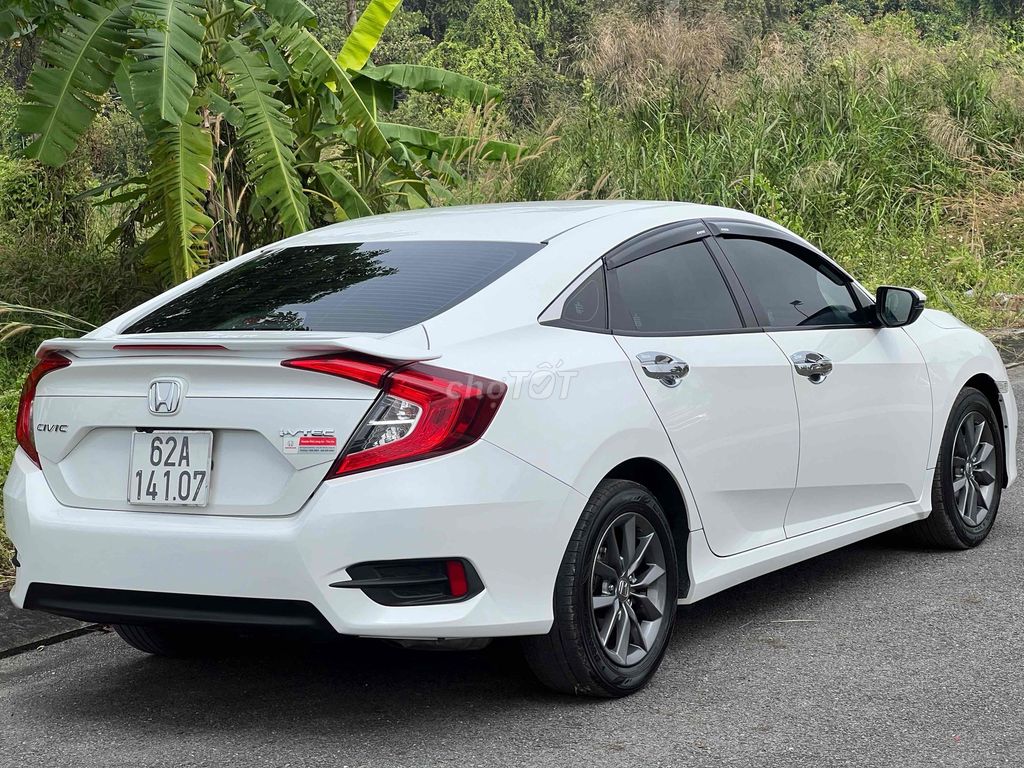 Civic 2019 1.8G , 1 chủ mua mới , odo 6v, 4 vỏ zin. Mua bán Ô tô tại Huyện Củ Chi Tp Hồ Chí Minh được đăng bởi Văn Tài hình 2