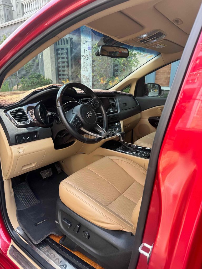 Kia Sedona 2020 photo 4