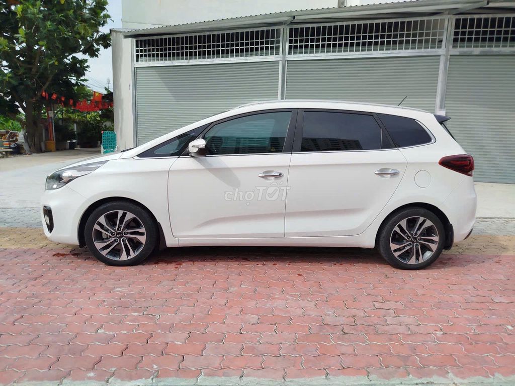 KIA Rondo 2.0 trắng 2019. Mua bán Ô tô tại Quận 1 Tp Hồ Chí Minh được đăng bởi MUA BÁN XE LƯỚT và PHỤ KIỆN XE hình 12
