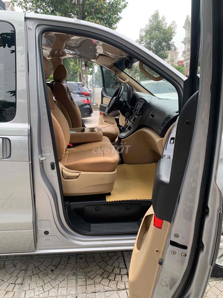 HYUNDAI GRAND STAREX 9C MÁY DẦU SỐ SÀN SX CUỐI 217. Mua bán Ô tô tại Quận Bình Tân Tp Hồ Chí Minh được đăng bởi TRƯƠNG THIỆN  hình 10