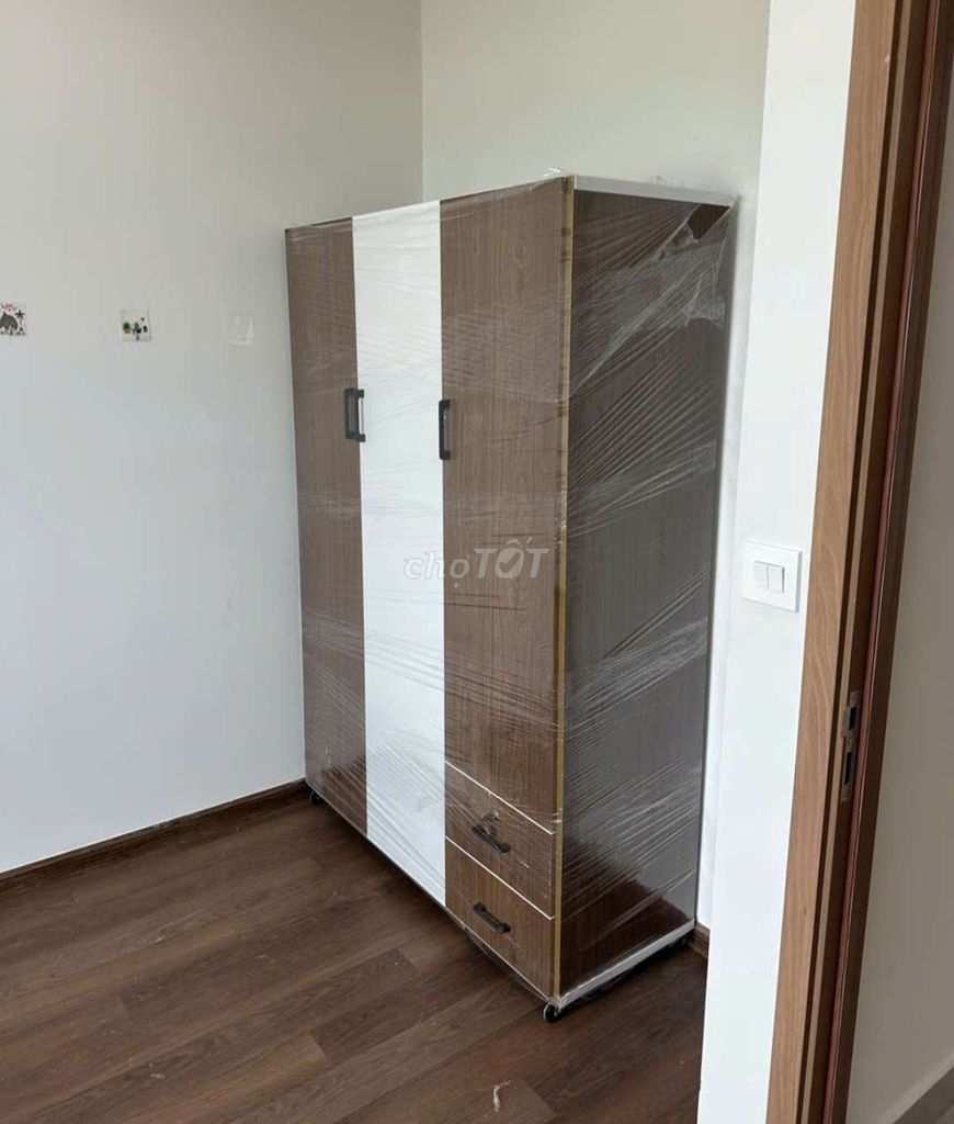 TỦ NHỰA 3 CÁNH PHỐI MÀU TRẮNG + ÓC CHÓ. Mua bán Tủ, kệ gia đình tại Thị xã Bến Cát Bình Dương được đăng bởi Tủ nhựa đài loan hoàng quân hình 1