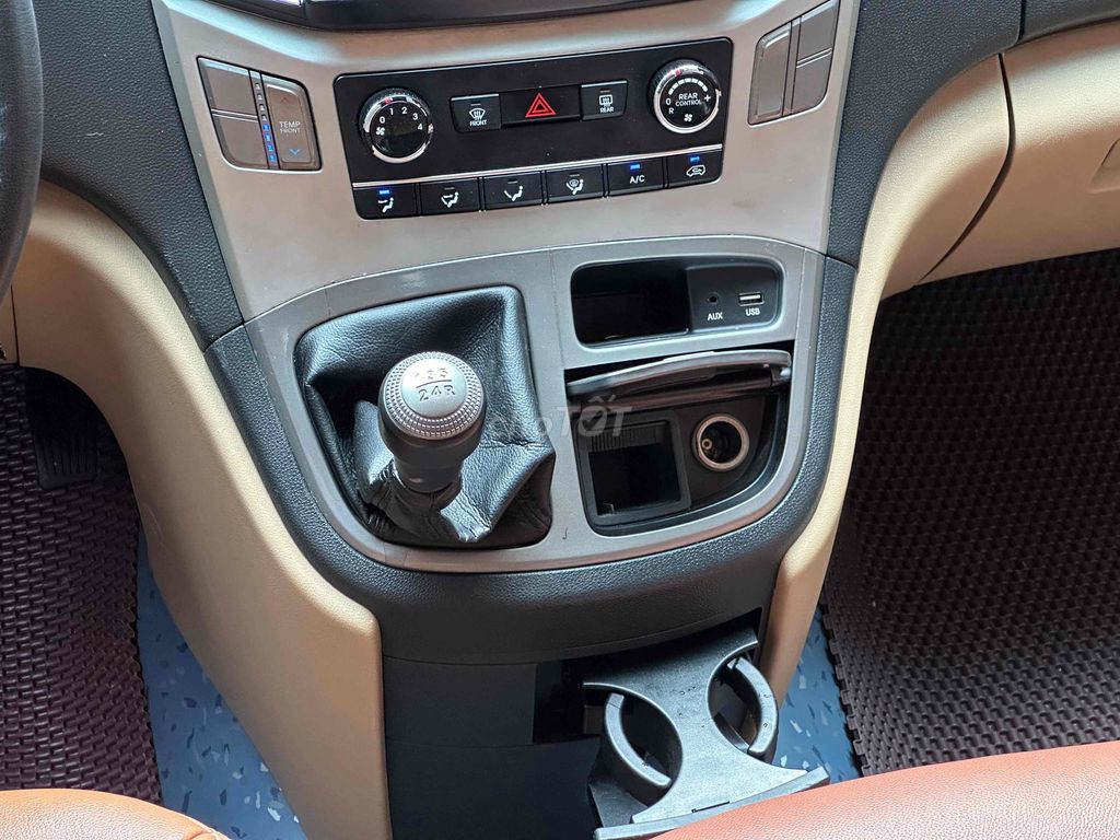 Hyundai Starex máy dầu 2017 9 Chỗ - Gia đình dùng. Mua bán Ô tô tại Quận Bình Tân Tp Hồ Chí Minh được đăng bởi Xe Hồng Minh hình 10