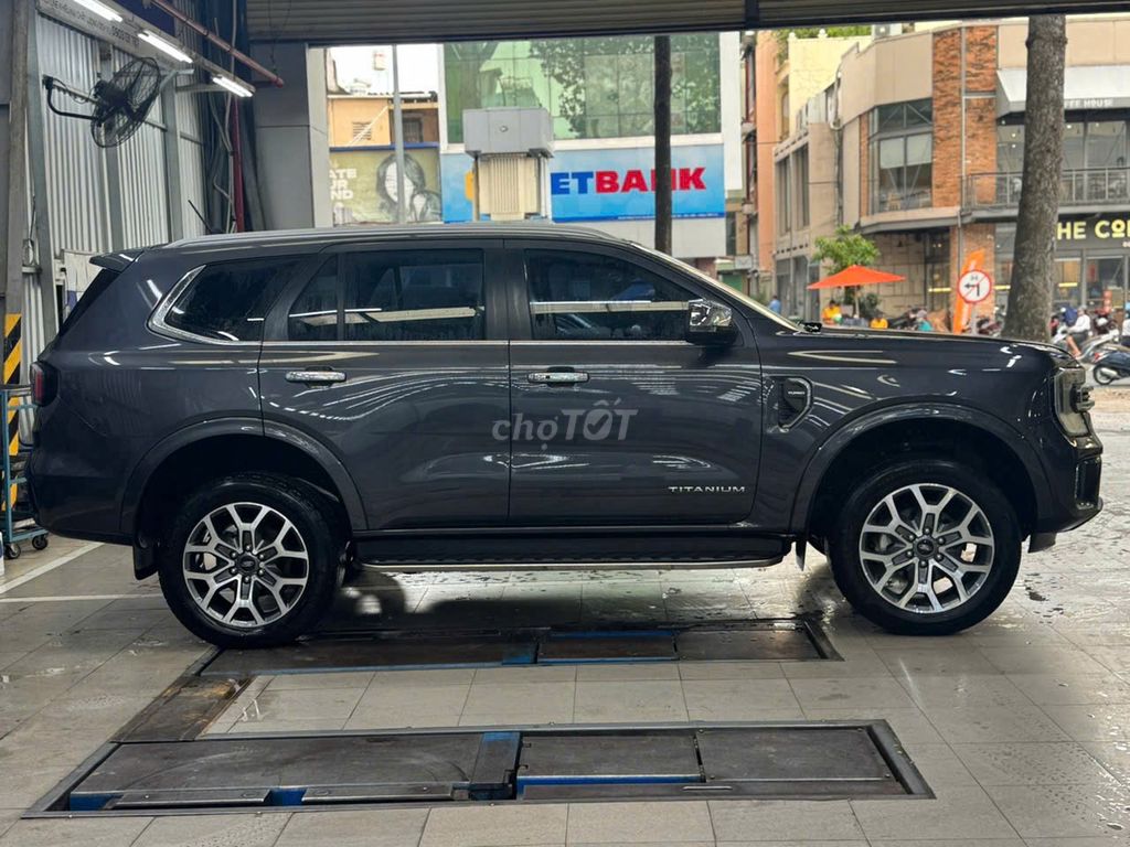 FORD EVEREST TITANIUM 1 CẦU 2022 - 35000 km. Mua bán Ô tô tại Quận 3 Tp Hồ Chí Minh được đăng bởi  Sài Gòn Ford Used Car hình 4
