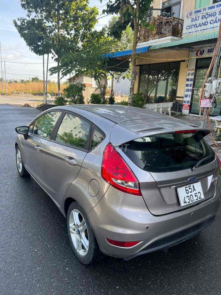 Ford Fiesta 2011 1.6 AT Hatchback. Mua bán Ô tô tại Quận Cái Răng Cần Thơ được đăng bởi Nam hình 11