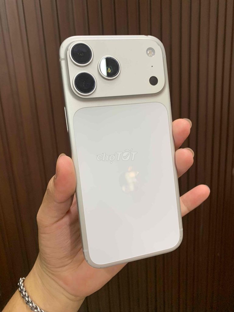 sale nhanh  iPhone 17 Pro Max 256GB Bạc. Mua bán Điện thoại tại Quận Ninh Kiều Cần Thơ được đăng bởi PNC STORE hình 1