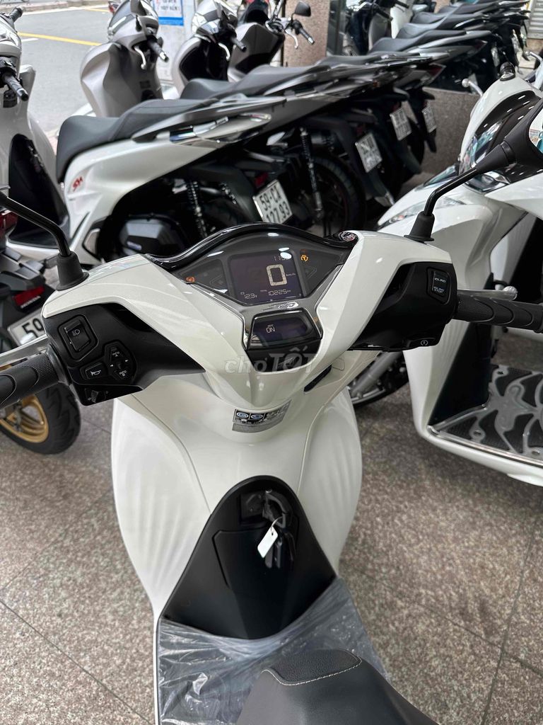 SH 150i ABS + HSTC 2021 Trắng BSTP Chính Chủ. Mua bán Xe máy tại Quận Phú Nhuận Tp Hồ Chí Minh được đăng bởi Ngô Hà hình 4