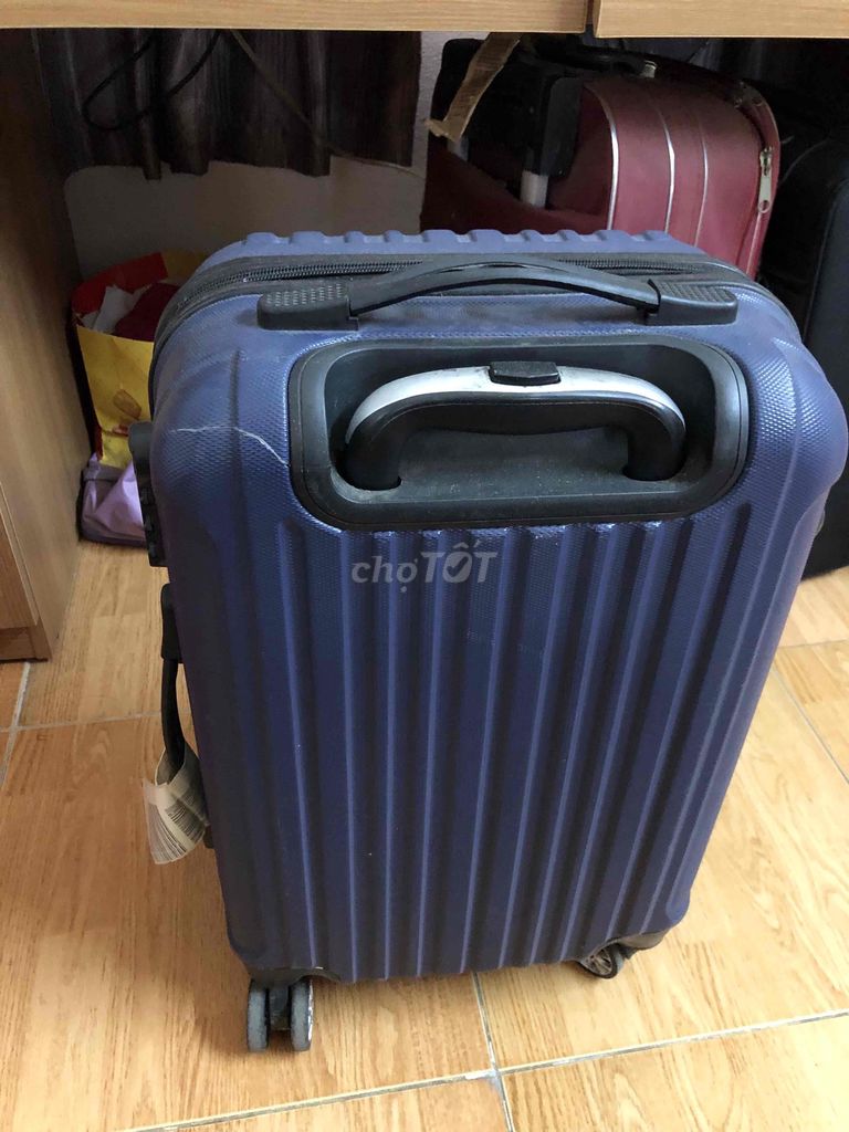 Vali Xanh 20-24 inch. Mua bán Túi xách tại Quận Hải Châu Đà Nẵng được đăng bởi Tiến Vũ Trần hình 1