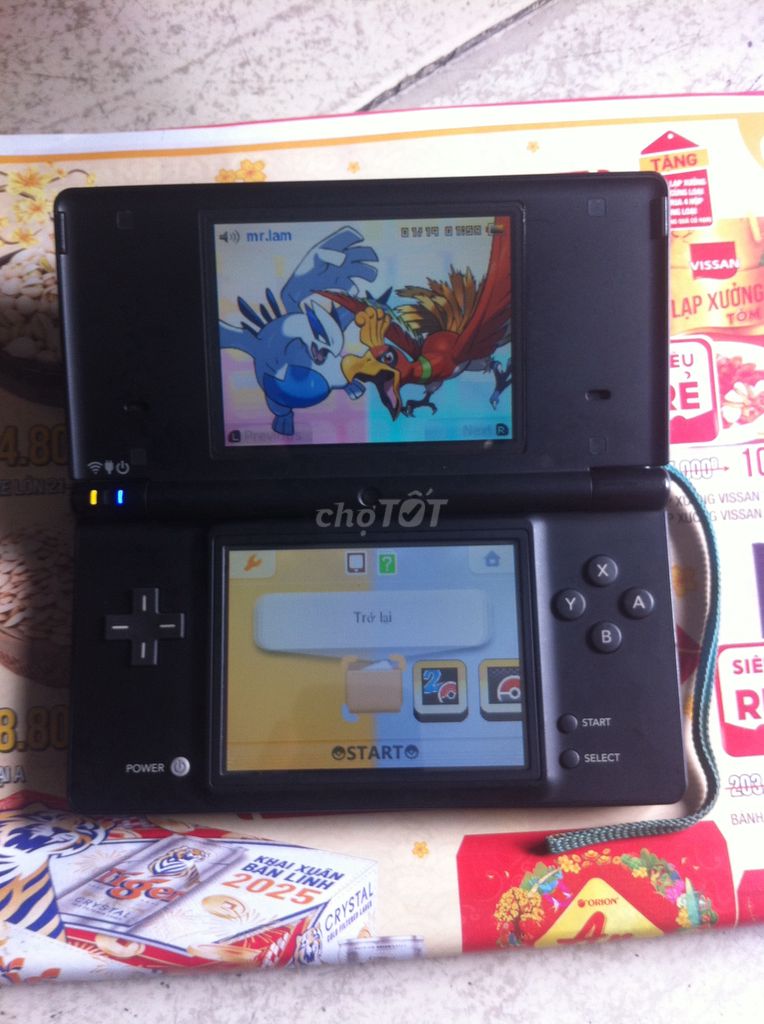 - Nintendo DSi HACK 32gb