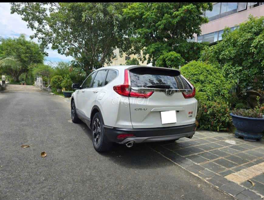 2018 E - 5000 km. Mua bán Ô tô tại Quận Ngũ Hành Sơn Đà Nẵng được đăng bởi tranthiquyngan hình 7