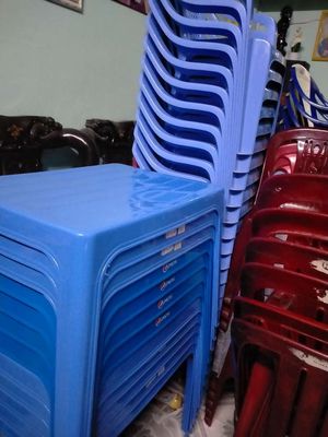 Còn 50 ghế nhựa và 13 bàn đang còn rất mới. Mua bán Bàn ghế tại Quận Hải Châu Đà Nẵng được đăng bởi Huỳnh Thị Cẩm Thanh