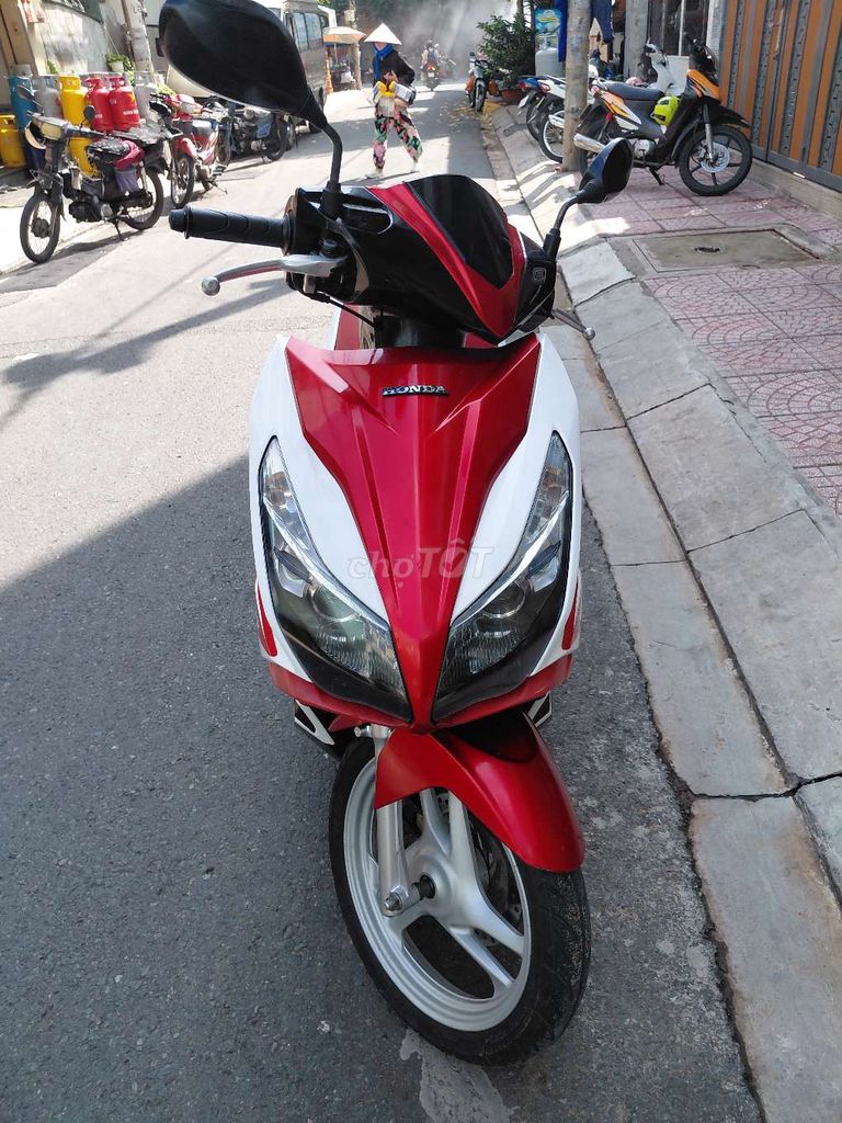 Воздушный клинок Honda 125 125 куб. см, красный, белый