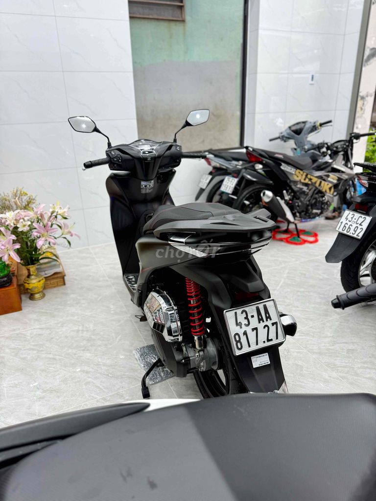Honda SH 160i 2025 Đen 1000 km. Mua bán Xe máy tại Quận Liên Chiểu Đà Nẵng được đăng bởi Thành Đại   hình 7