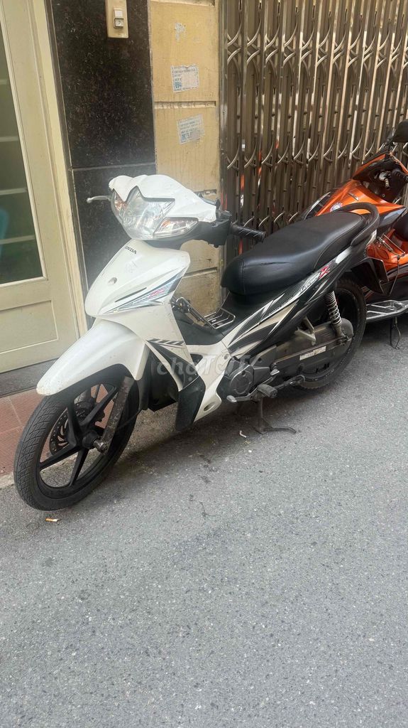 Honda Wave 2014, белый, дисковый тормоз, литые диски