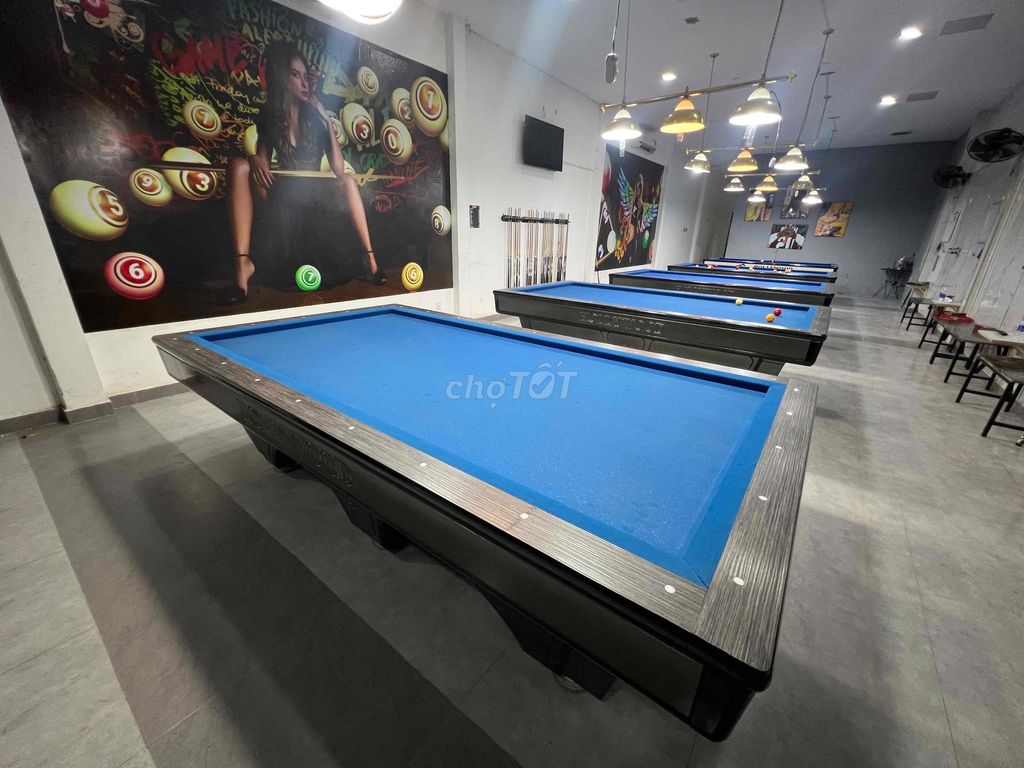 Sang toàn bộ bàn & trang thiết bị CLB Billiards