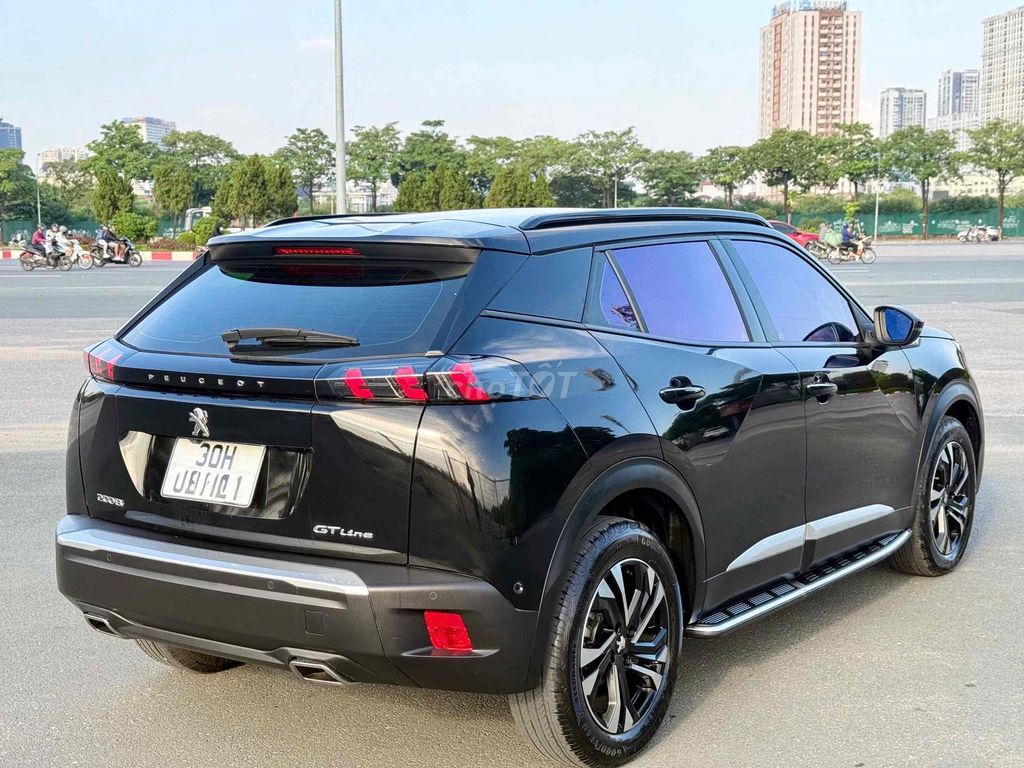 Peugeot 2008 GT-Line 2021 Черный 12000 км