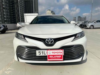 Toyota camry 2021 2.0 G TRẮNG giảm Tiền,40 tr PK