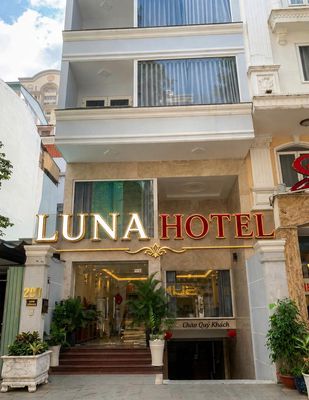 LUNA HOTEL logo