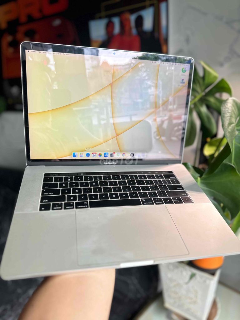 Apple Macbook Pro i7 15 inch 16GB/256GB. Mua bán Laptop tại Thành phố Vũng Tàu Bà Rịa - Vũng Tàu được đăng bởi Monkey Apple hình 1