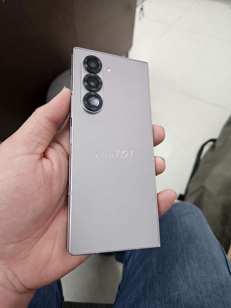 Samsung Z Fold 6 256GB Bạc. Mua bán Điện thoại tại Thành phố Biên Hòa Đồng Nai được đăng bởi Cái Gì Cũng Bán hình 1