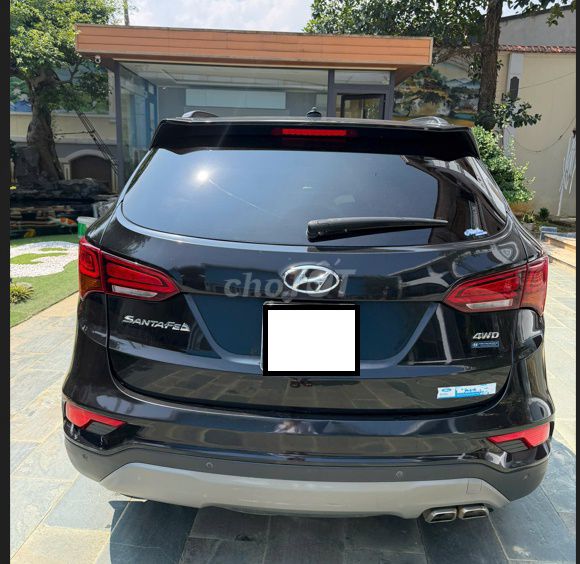 Hyundai SantaFe 2018 2.4L 4WD Черный 106 600 км
