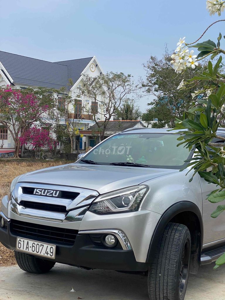 Isuzu Mu X 2019 1.9 4X2 AT - 11900 km. Mua bán Ô tô tại Thành phố Thuận An Bình Dương được đăng bởi Nhật Nam hình 4