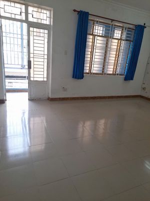 Phòng trọ 35m2 tại đường Đồng Nai, Q10, giá 4.4 triệu
