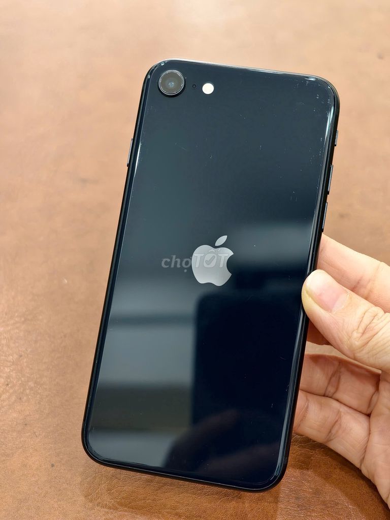 Iphone Se 2022 bản quốc tế 64gb màu Đen 98%. Mua bán Điện thoại tại Quận Đống Đa Hà Nội được đăng bởi Hn Store hình 1
