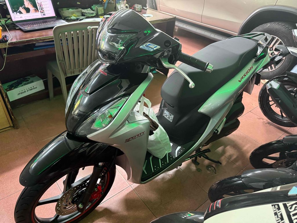 Honda Vision 2025 Thể thao Bạc Odo 1K Full Đồ Chơi. Mua bán Xe máy tại Quận Gò Vấp Tp Hồ Chí Minh được đăng bởi Hoàng Bách  hình 5