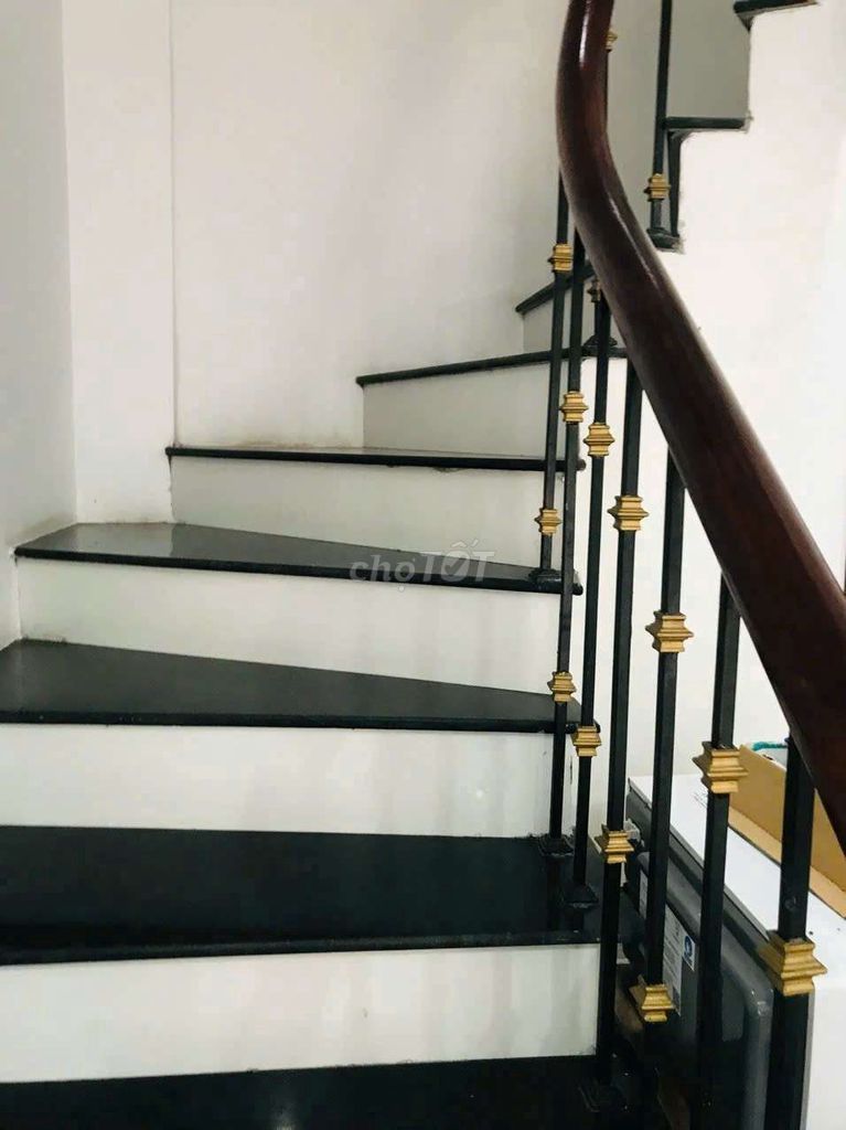 CHO THUÊ NGUYÊN CĂN NHÀ ĐẸP NHÀ NGUYỄN LAM, PHÚC ĐỒNG, LONG BIÊN. Cho thuê nhà ở tại Quận Long Biên Hà Nội được đăng bởi Duy Phương hình 5